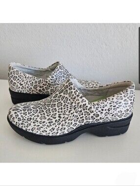 Align Indya Leather White Leopard Clog Slip On Slip Resistant Shoes Women 9